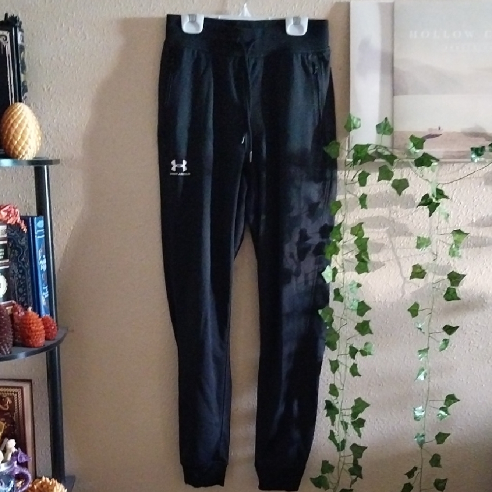 Men's Under Armour Black Drawstring Waist Joggers With Zipper Pockets - Small